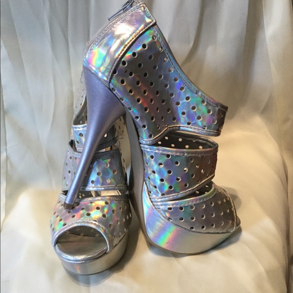 Qupid Holographic platform heels